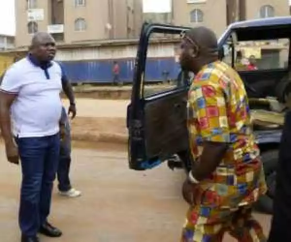 Ambode pictured reprimanding a driver for breaking traffic laws